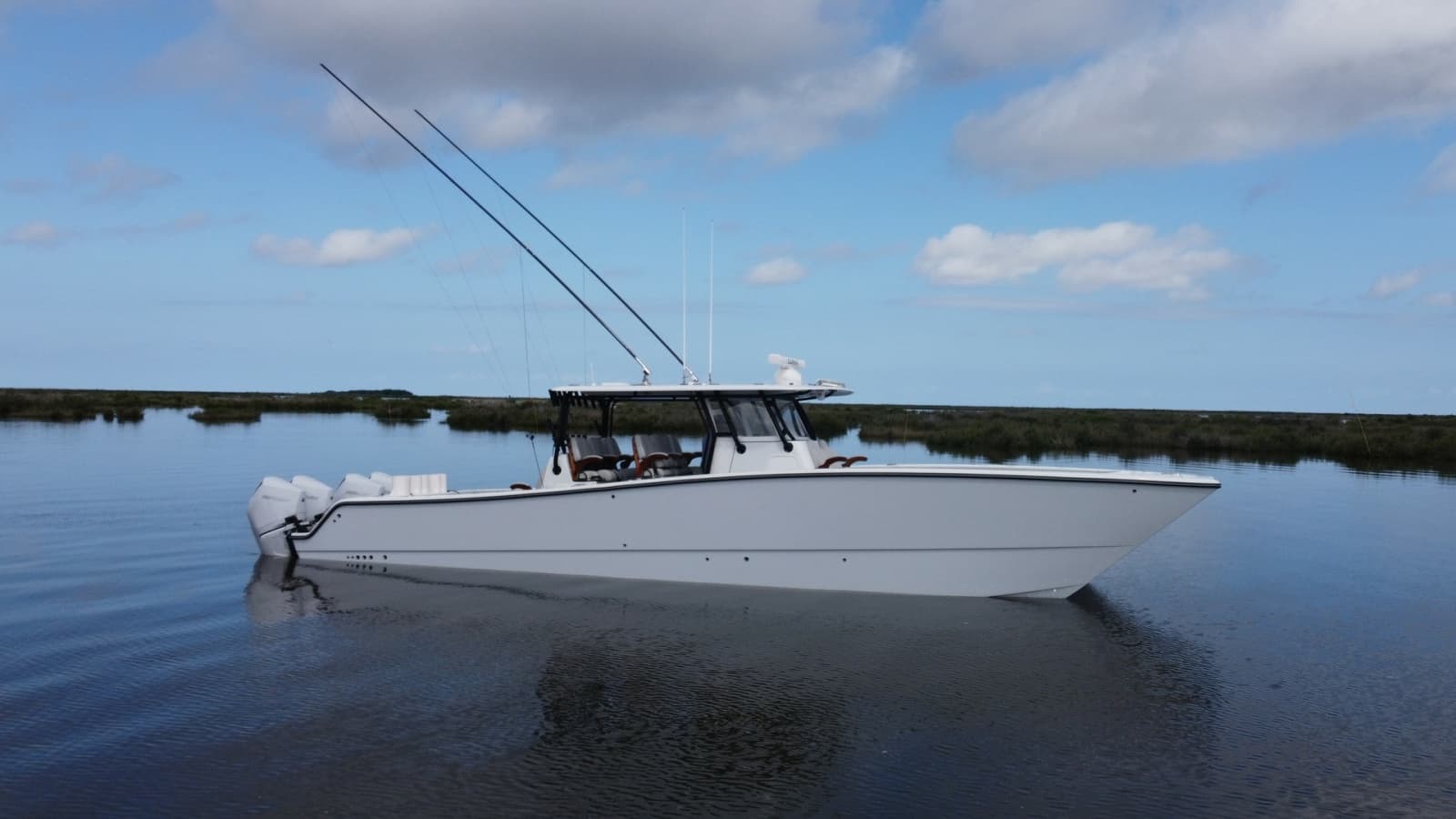 Side Profile of Freeman 42 LR