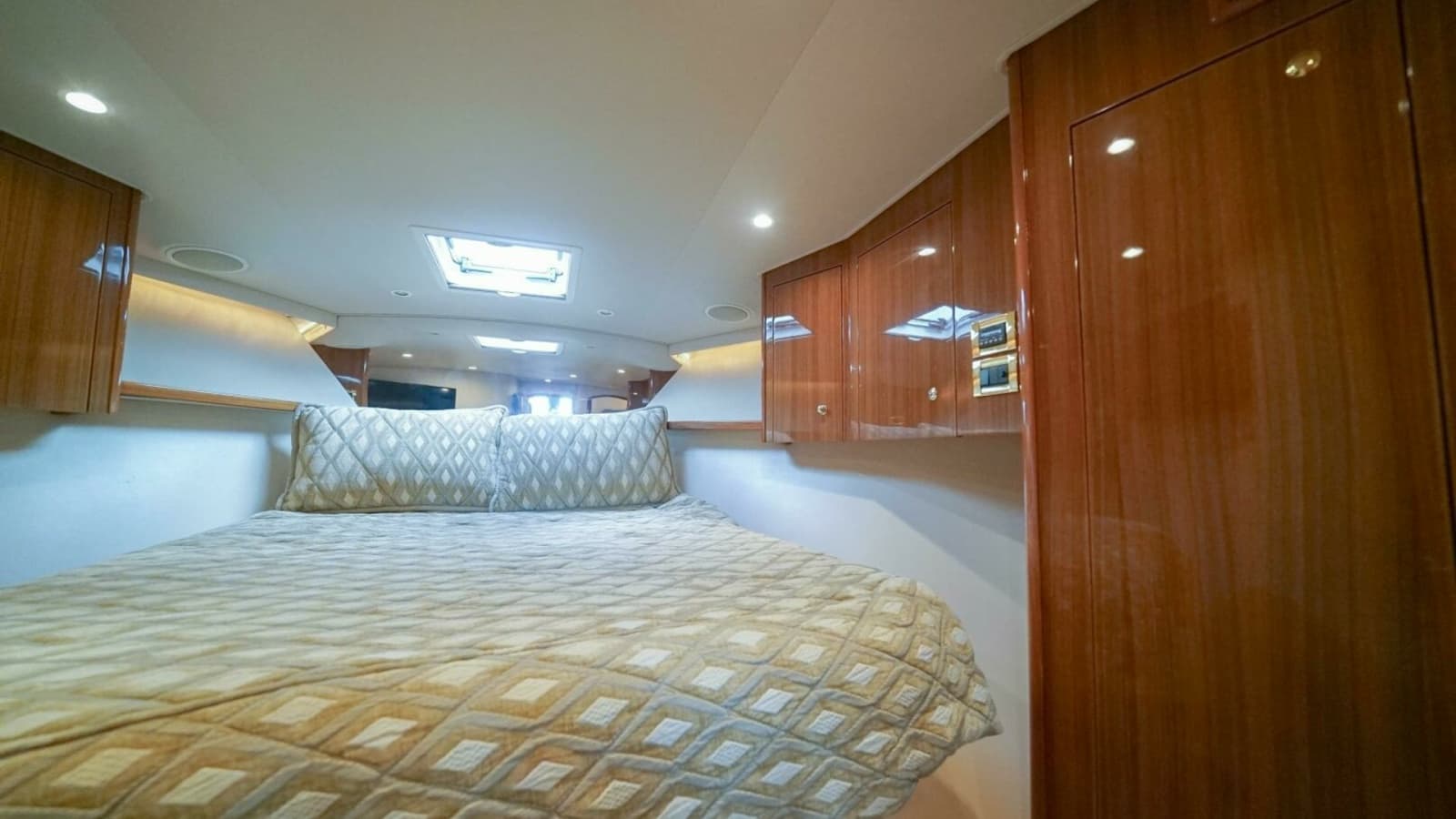 2007 Viking 45 Convertible Bad Habits