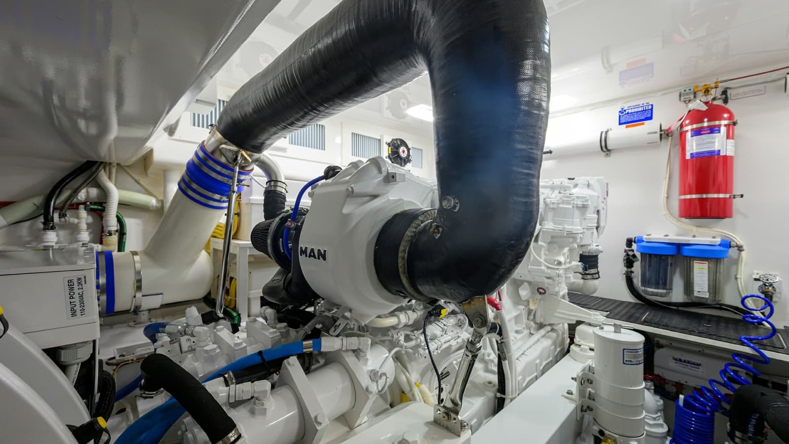 44_viking_reelaxin_engine_room_03