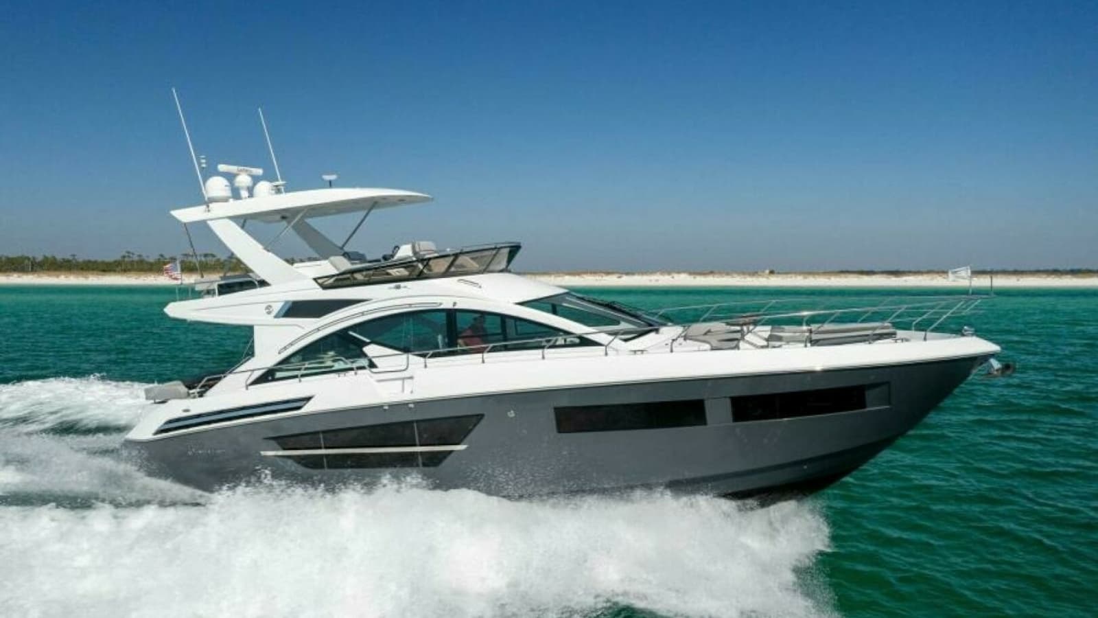 2023 Cruisers Yachts 60 Cantius Fly STBD