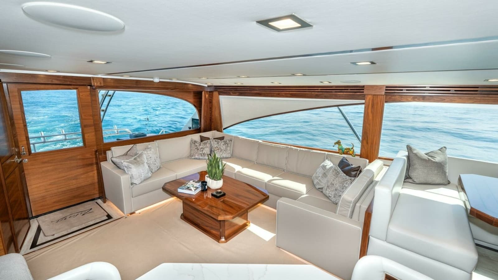 2025 Viking 90C "Zatara"