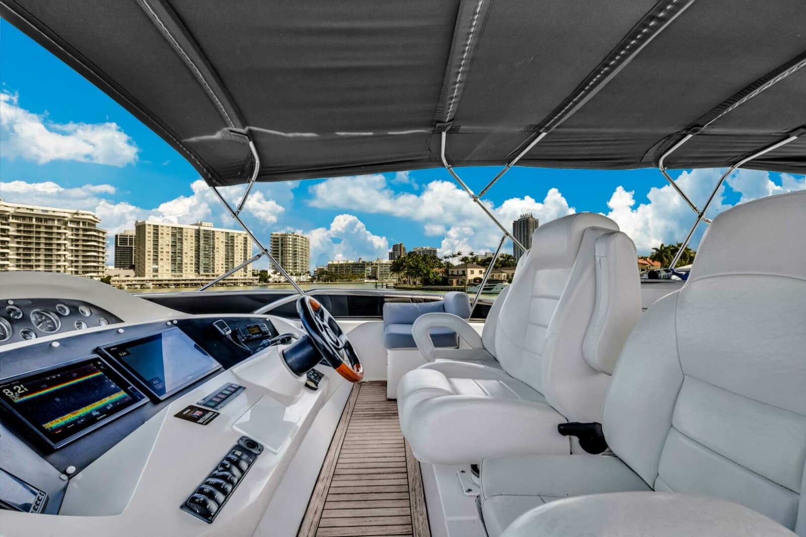 2003 Sunseeker 150 GT - Cockpit