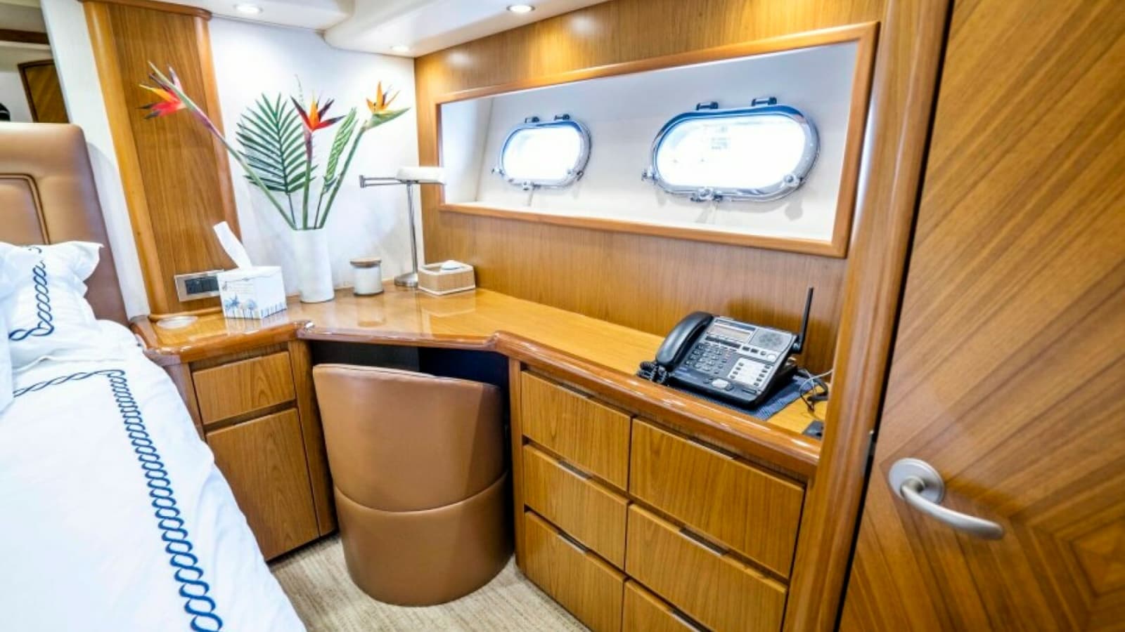 Guest Stateroom Office Nook
