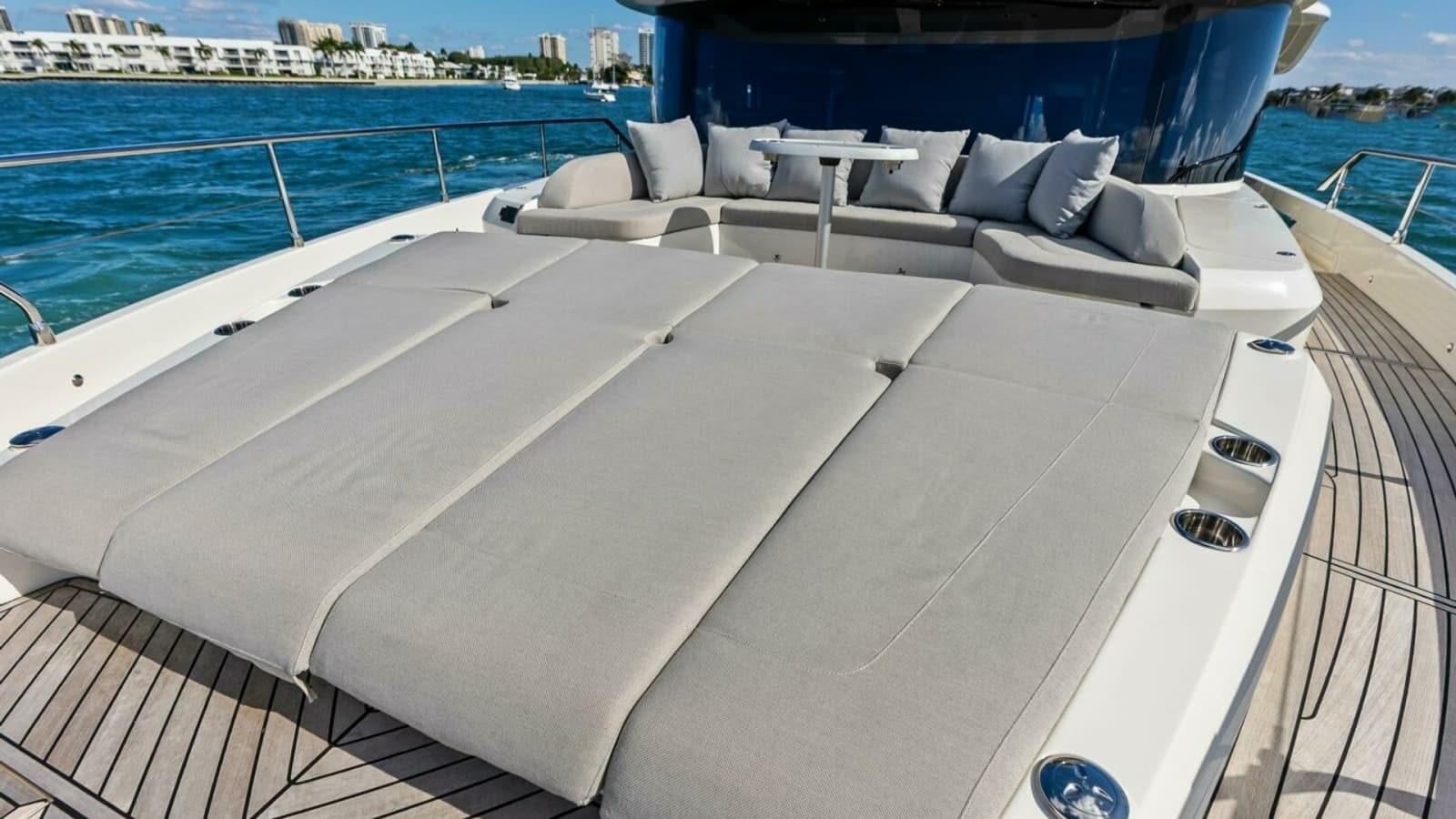 2025 Absolute 75 Navetta