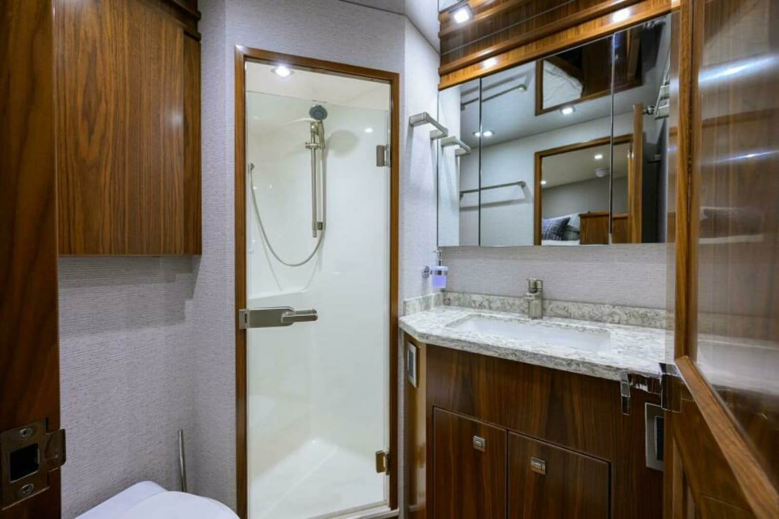 Viking 80 - LAMPLIGHTER - Forward Starboard Guest Head