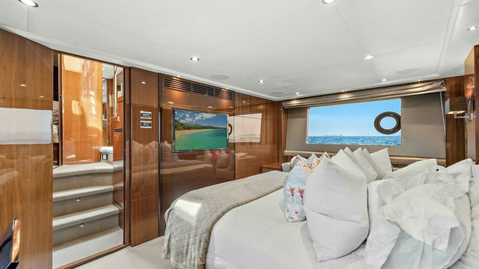 2015 Princess 72 Motor Yacht "LA-Z-BUOY" Full-Beam Master Stateroom - Midship