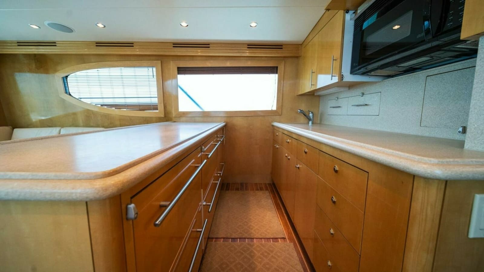2003 Hatteras 54 Convertible - Big Boyd