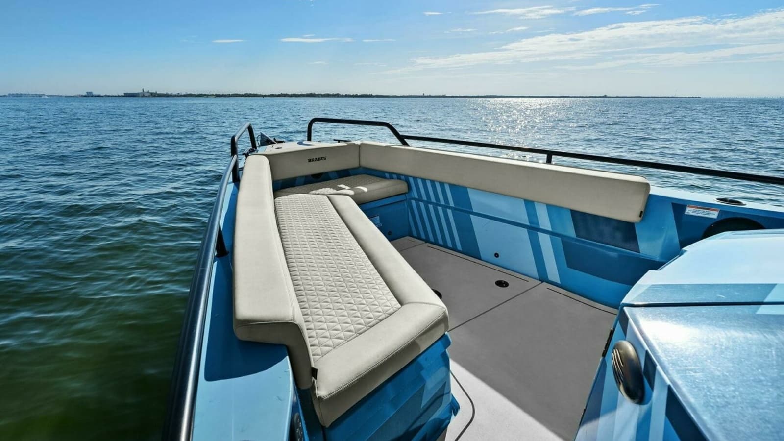 2022 Axopar Brabus Shadow 500 TT - Bow