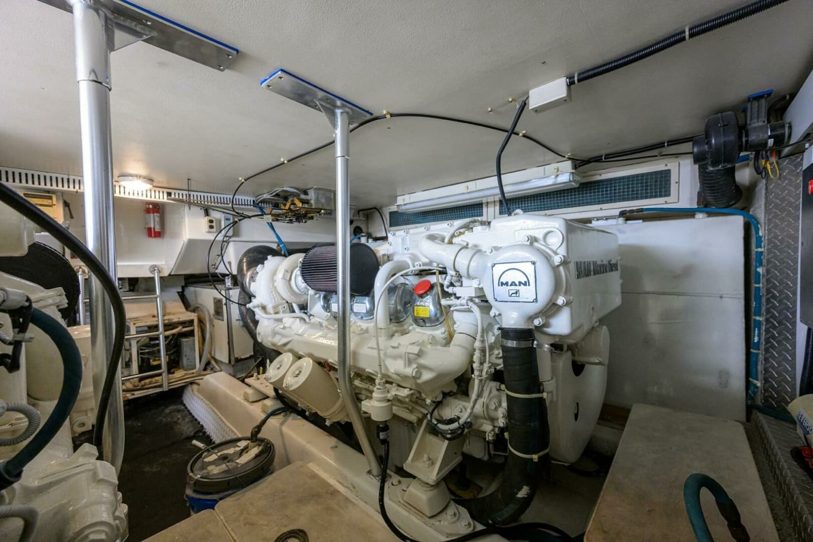 2001 Ocean Yachts 56 Super Sport