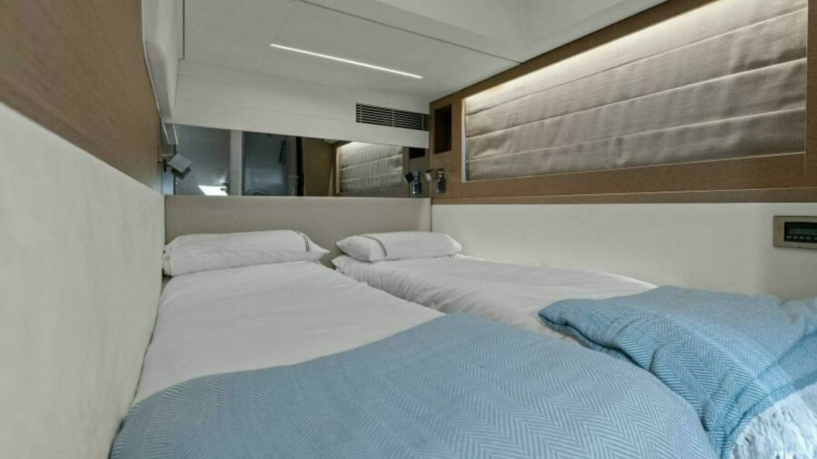 2022 59 Prestige Flybridge - How Sweet It Its - Guest Stateroom