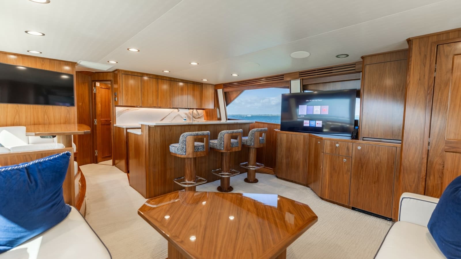 Luxurious Salon with Open Galley
