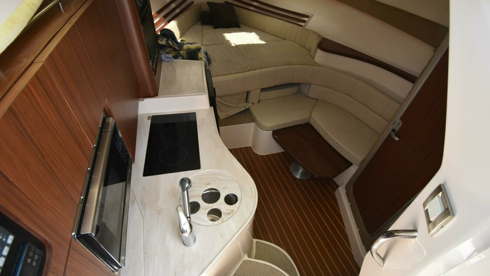 2016 Grady-White 330 Express