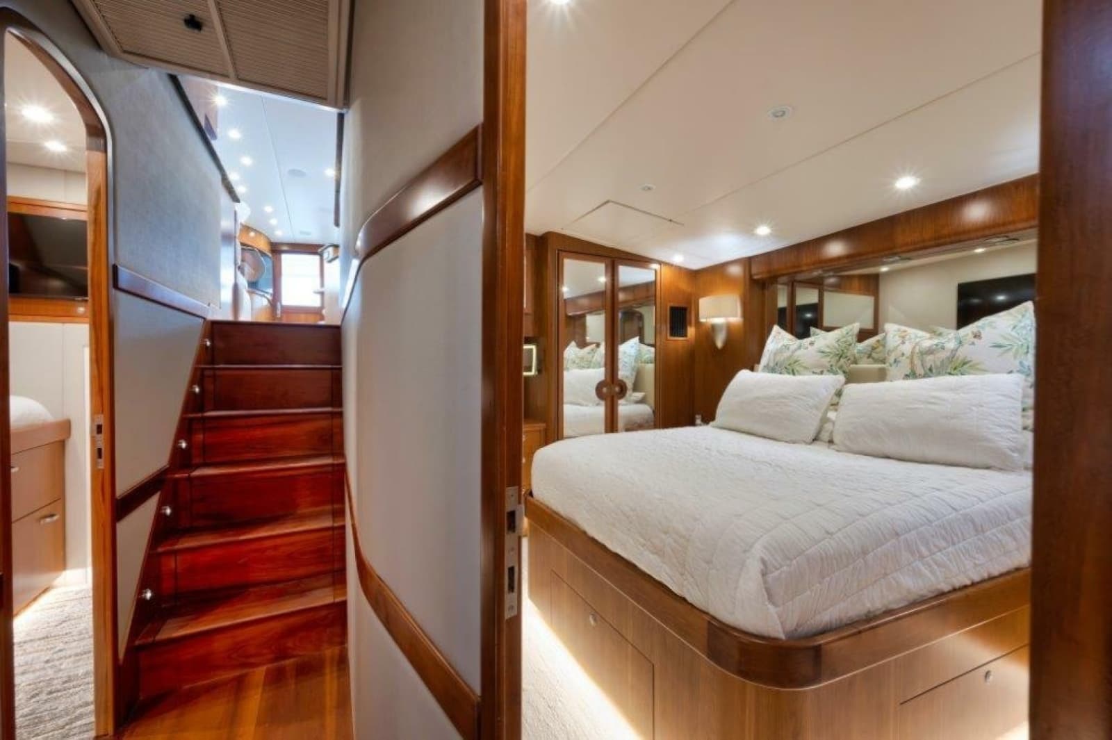 Sculley Custom Carolina 66 - Let It Ride - Companionway
