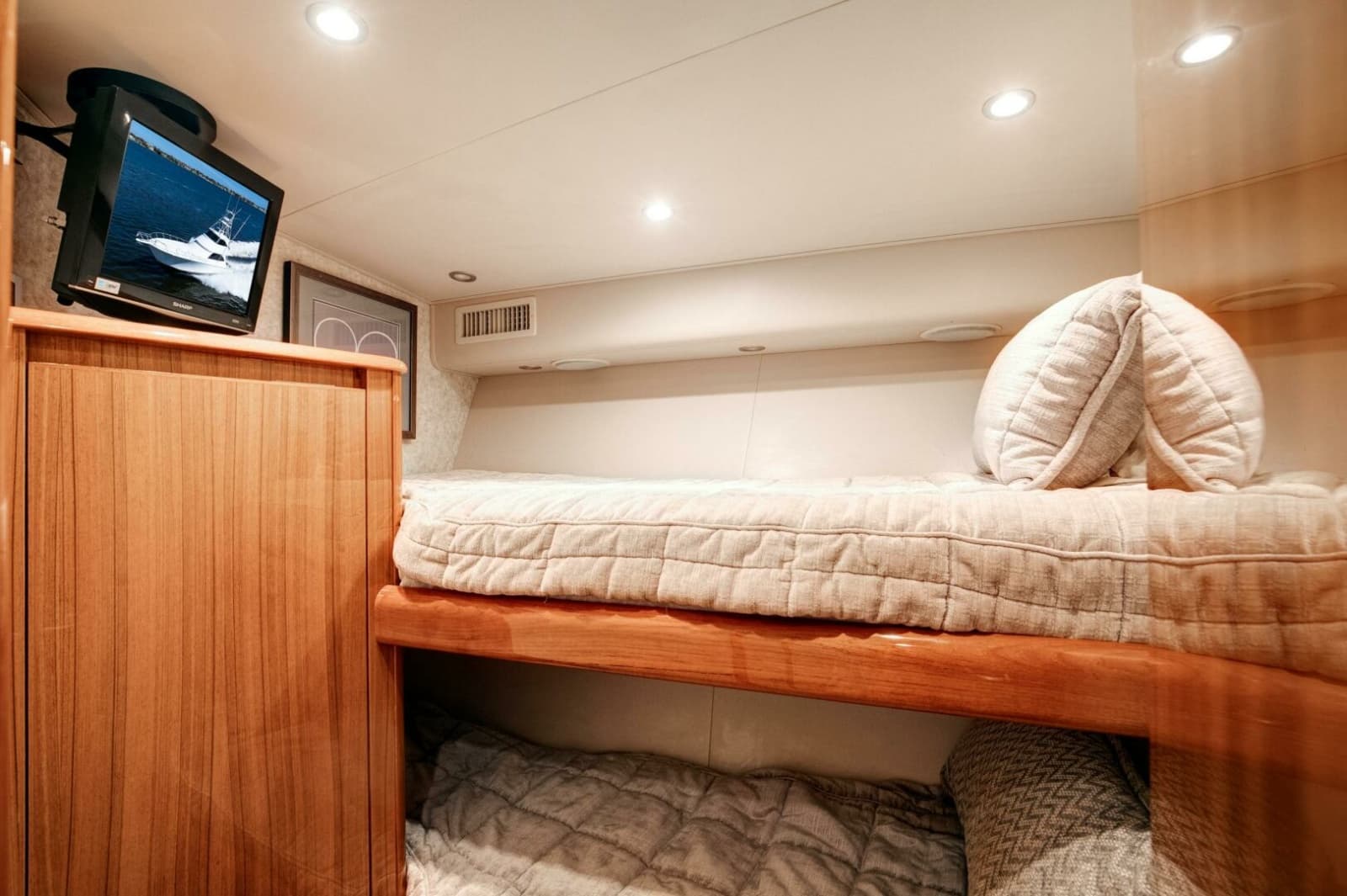Viking 64 - High Life -