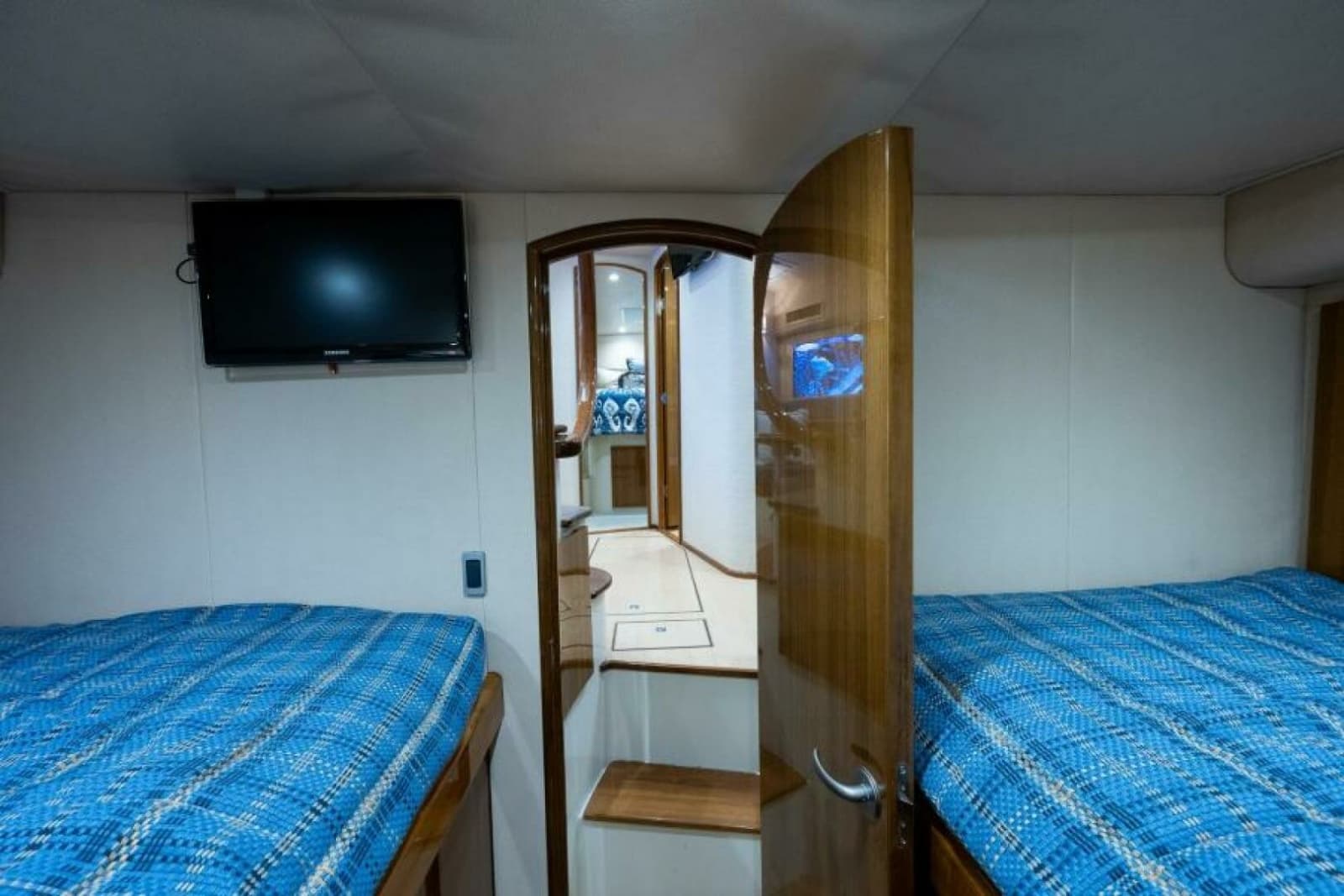 Viking 42 - Drop'Em - Guest Stateroom