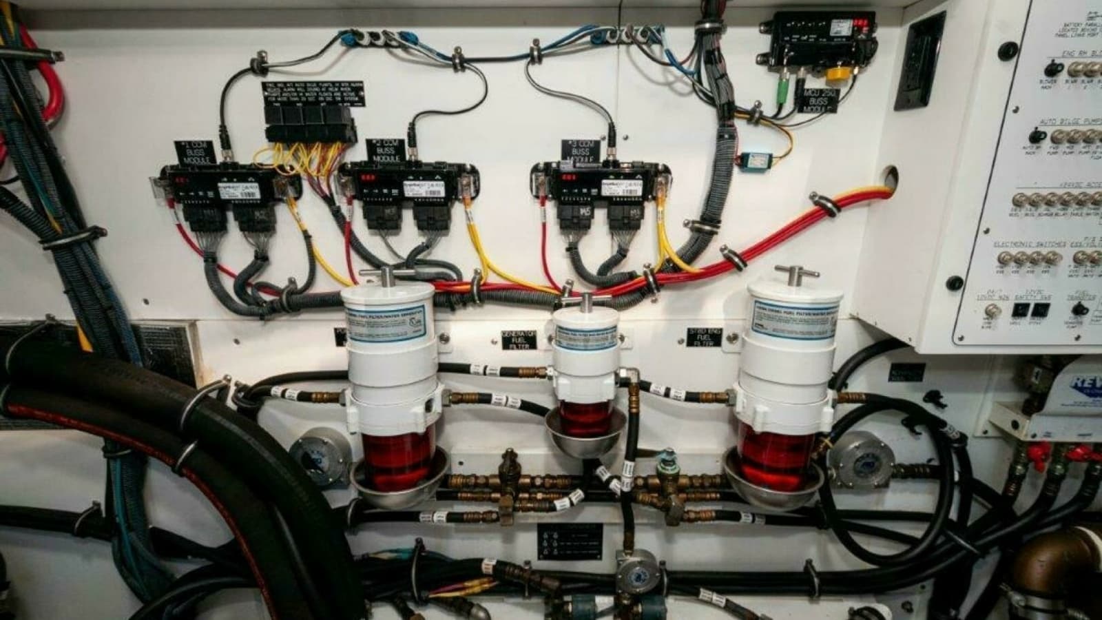 2020 Cruisers Yachts- HARPER BELL- Engine Room 2