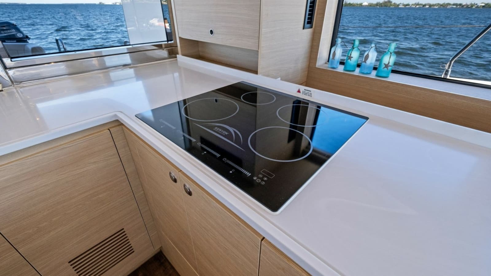 2022 54 Aquila Powercat 'Remarkable I'