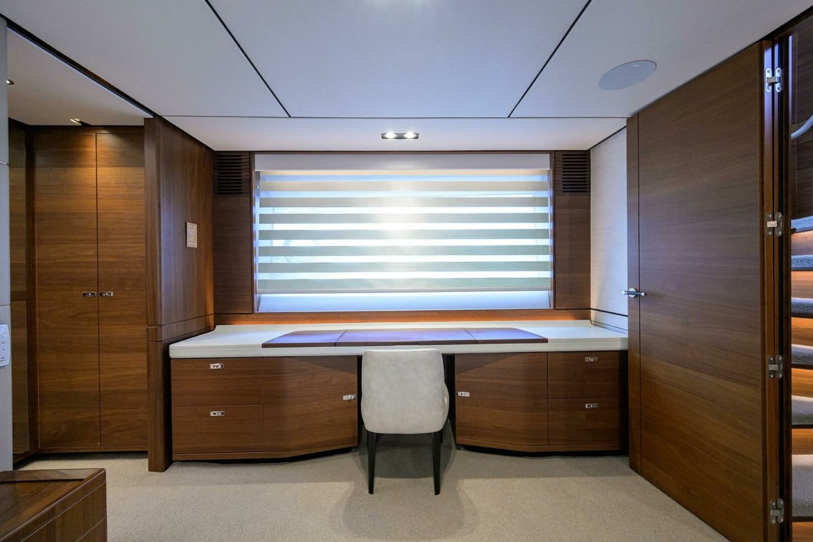 Princess Y78 - Janie II - Stateroom