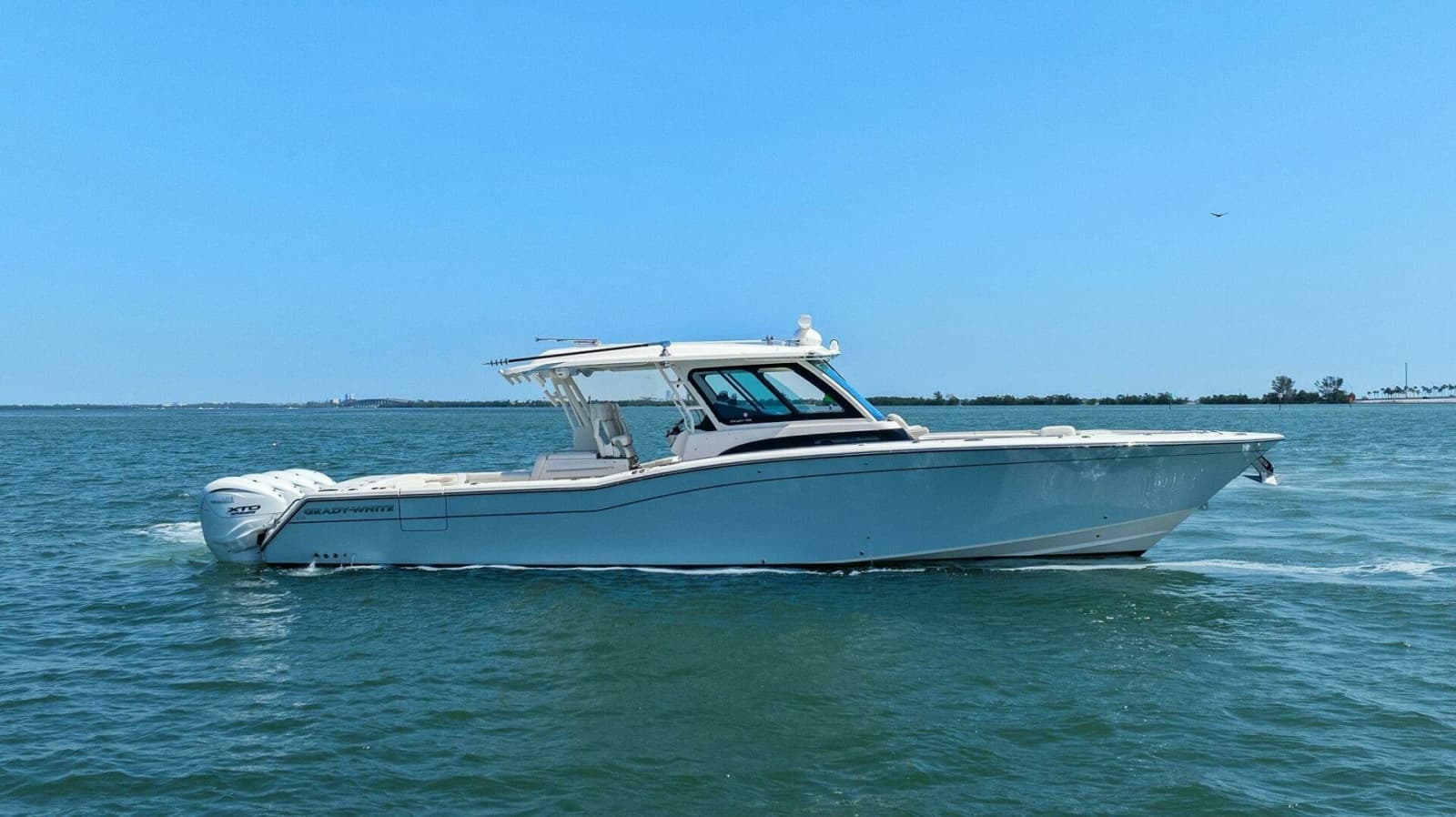 Grady White - Exterior Profile