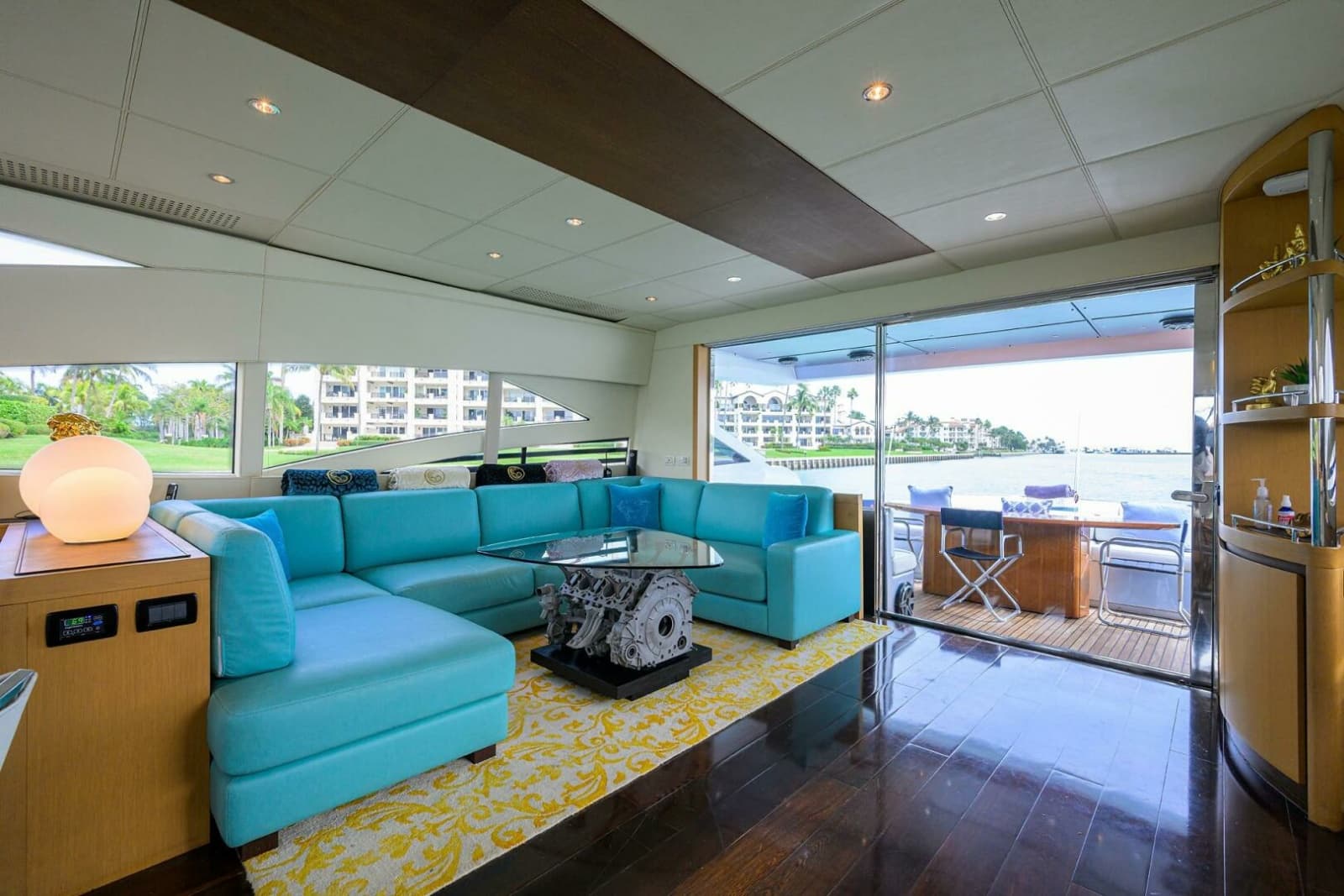 2009 Pershing 90 Express