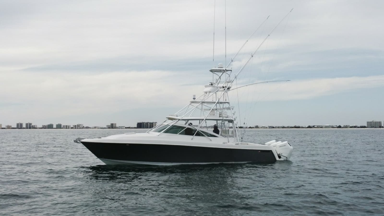 2011 Contender 40 Express