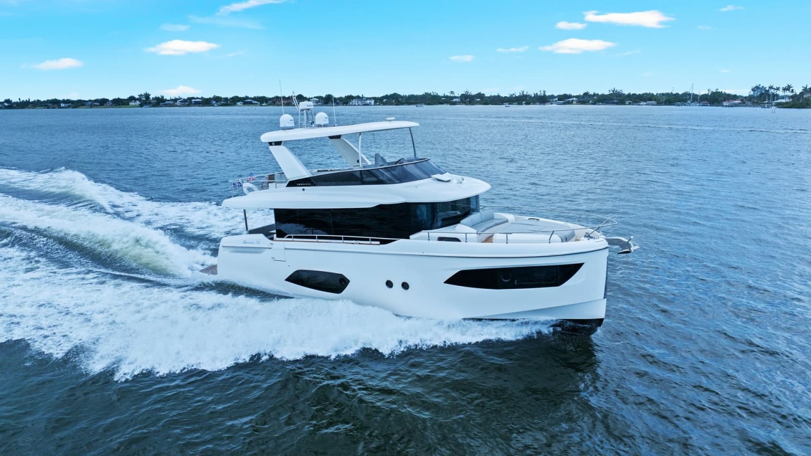 Side Profile of Absolute 52 Navetta