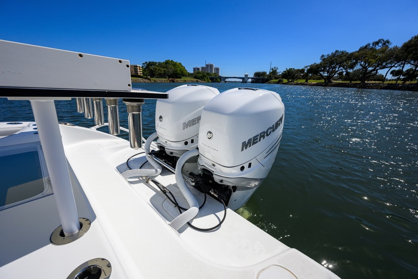 Yellowfin 34 - Engines