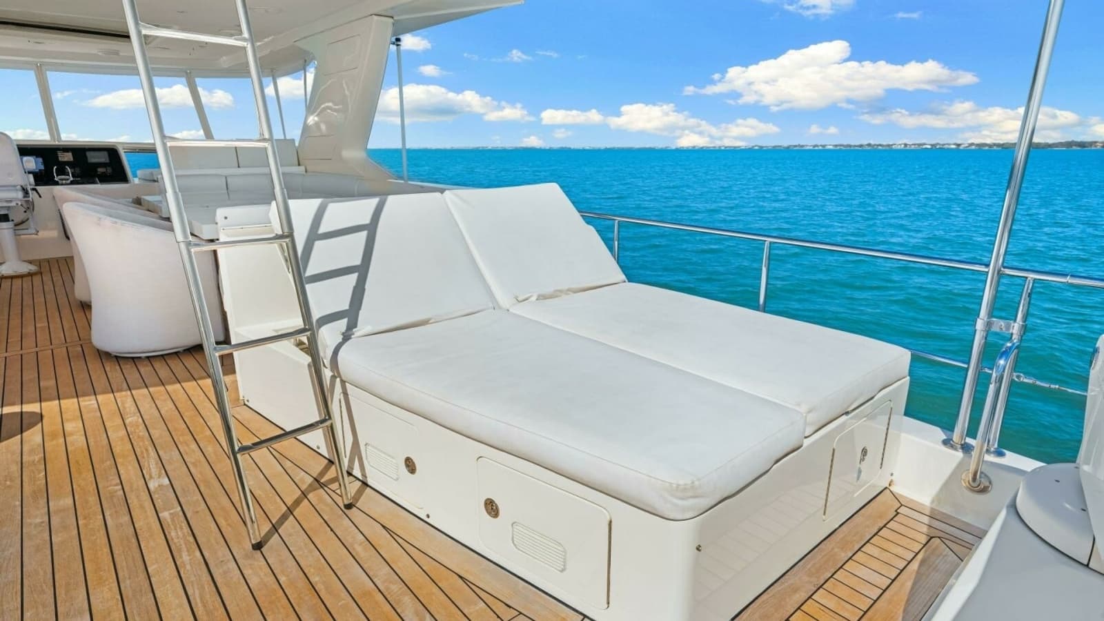 2010 83 Ocean Alexander Motor Yacht 'Relentless'