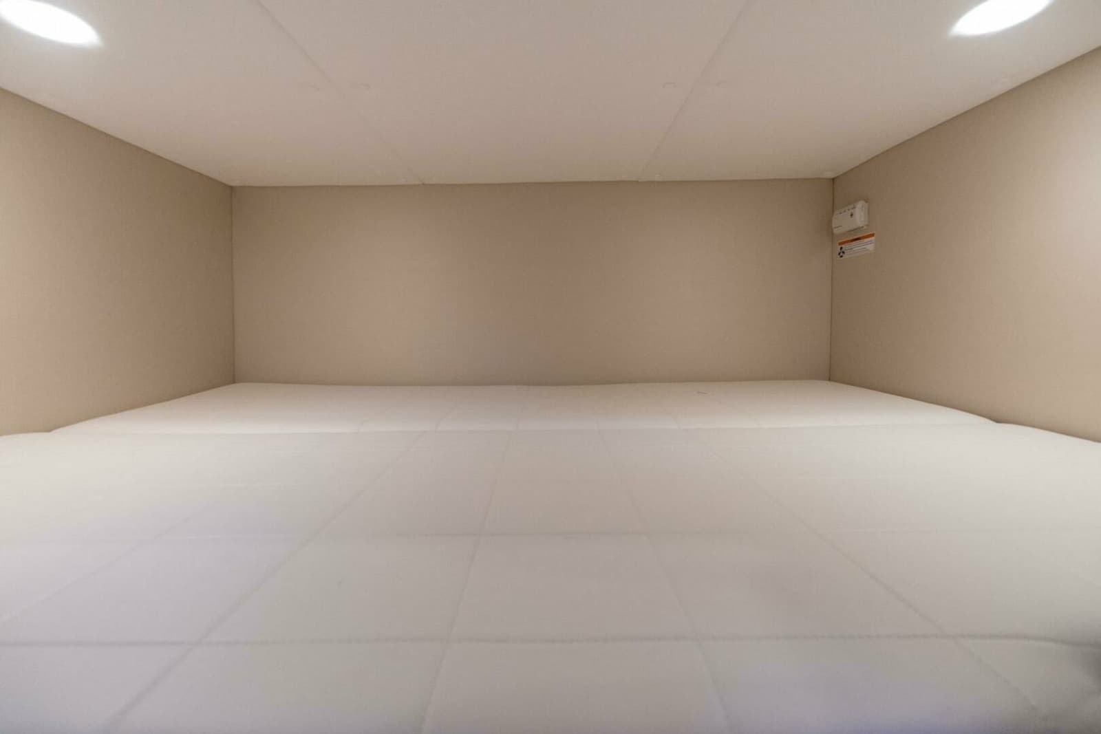 MJM 47X 47-003 - Cabin