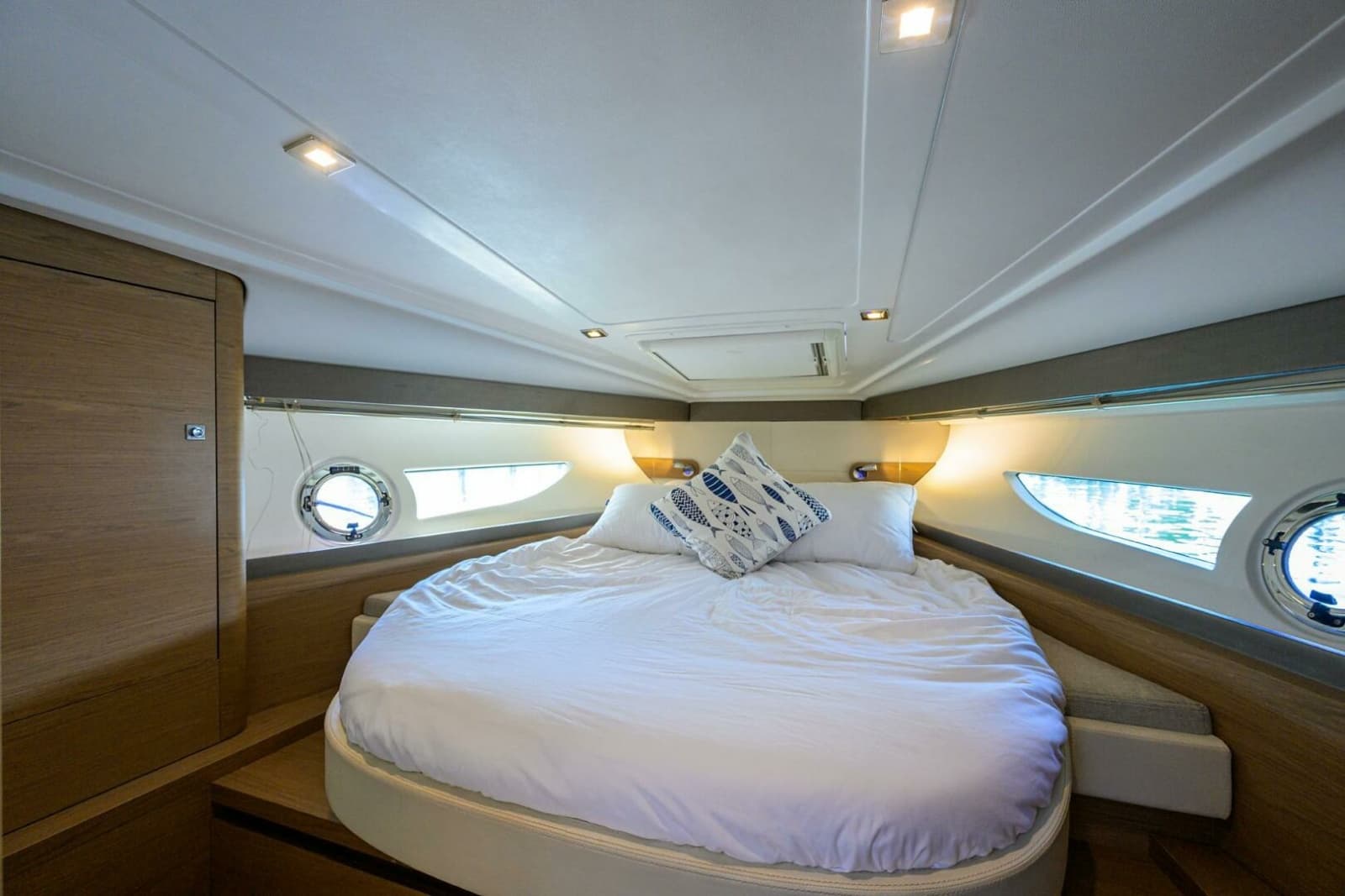 Beneteau 38 GT - Cabin, Berth