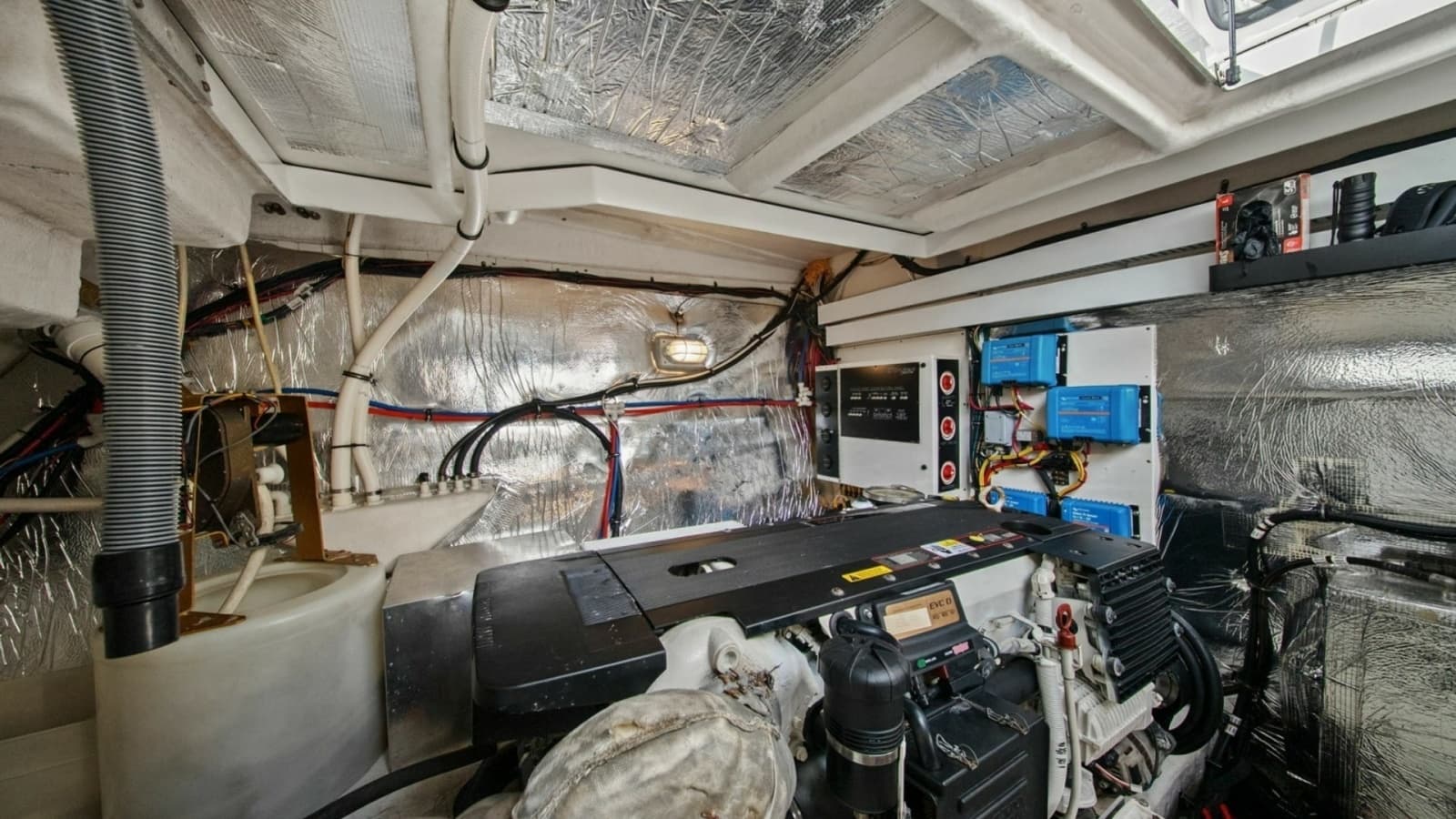 2014 Cruisers Yachts 48 Cantius