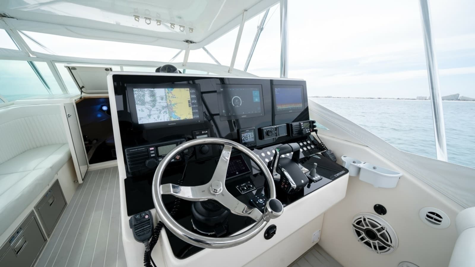2011 Contender 40 Express