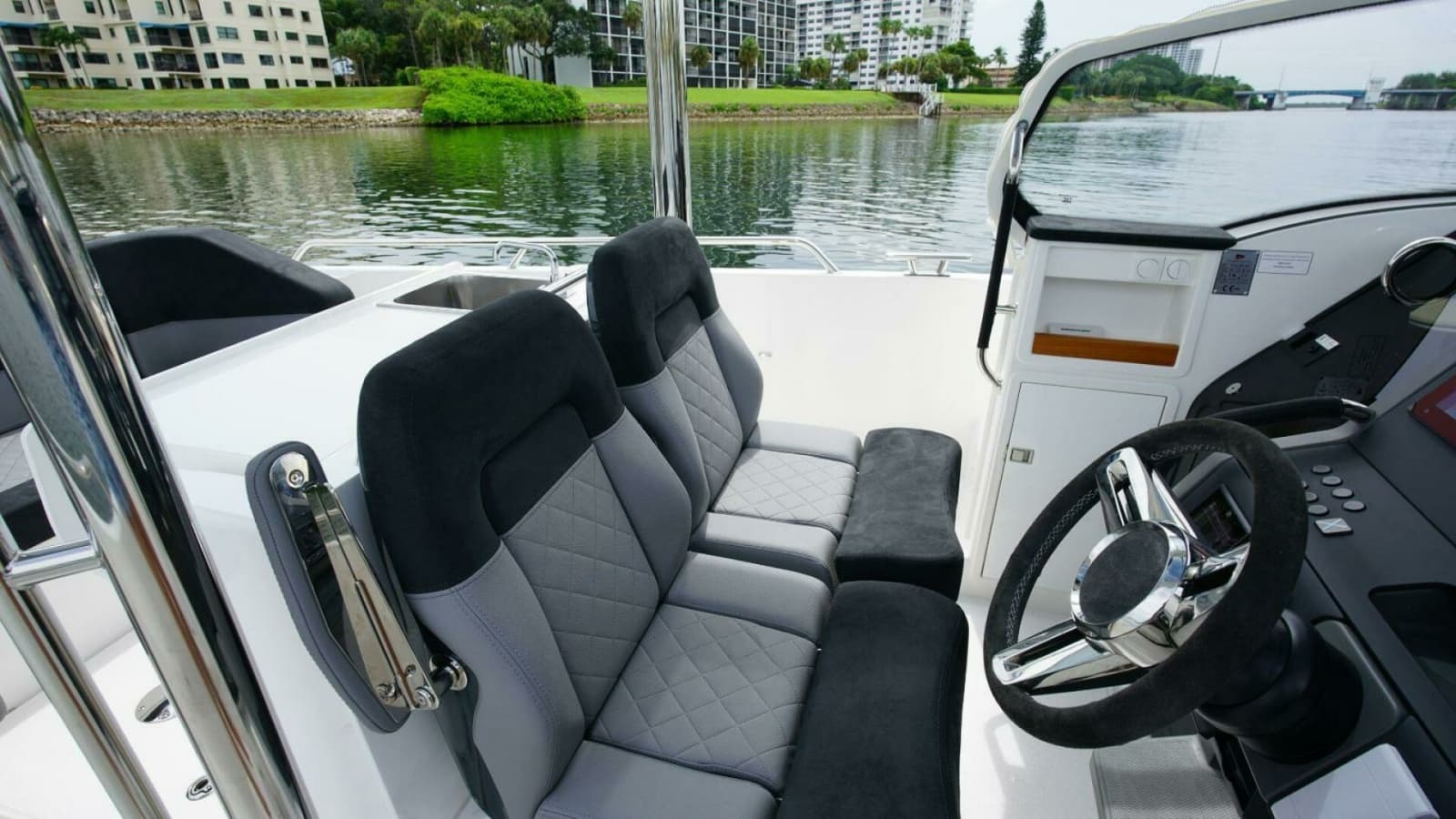 Nimbus Tender 9 Helm