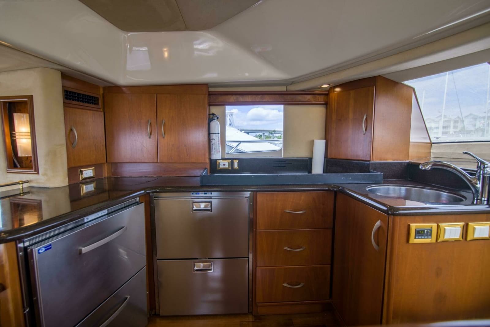 Silverton 52 - Immersed -