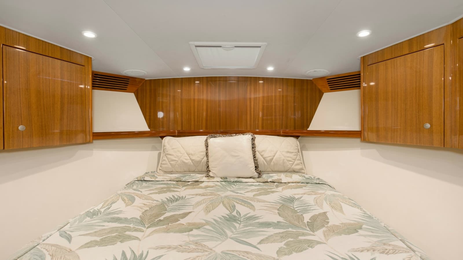 2007 64 Viking Enclosed Bridge Reel Blues Forward Stateroom