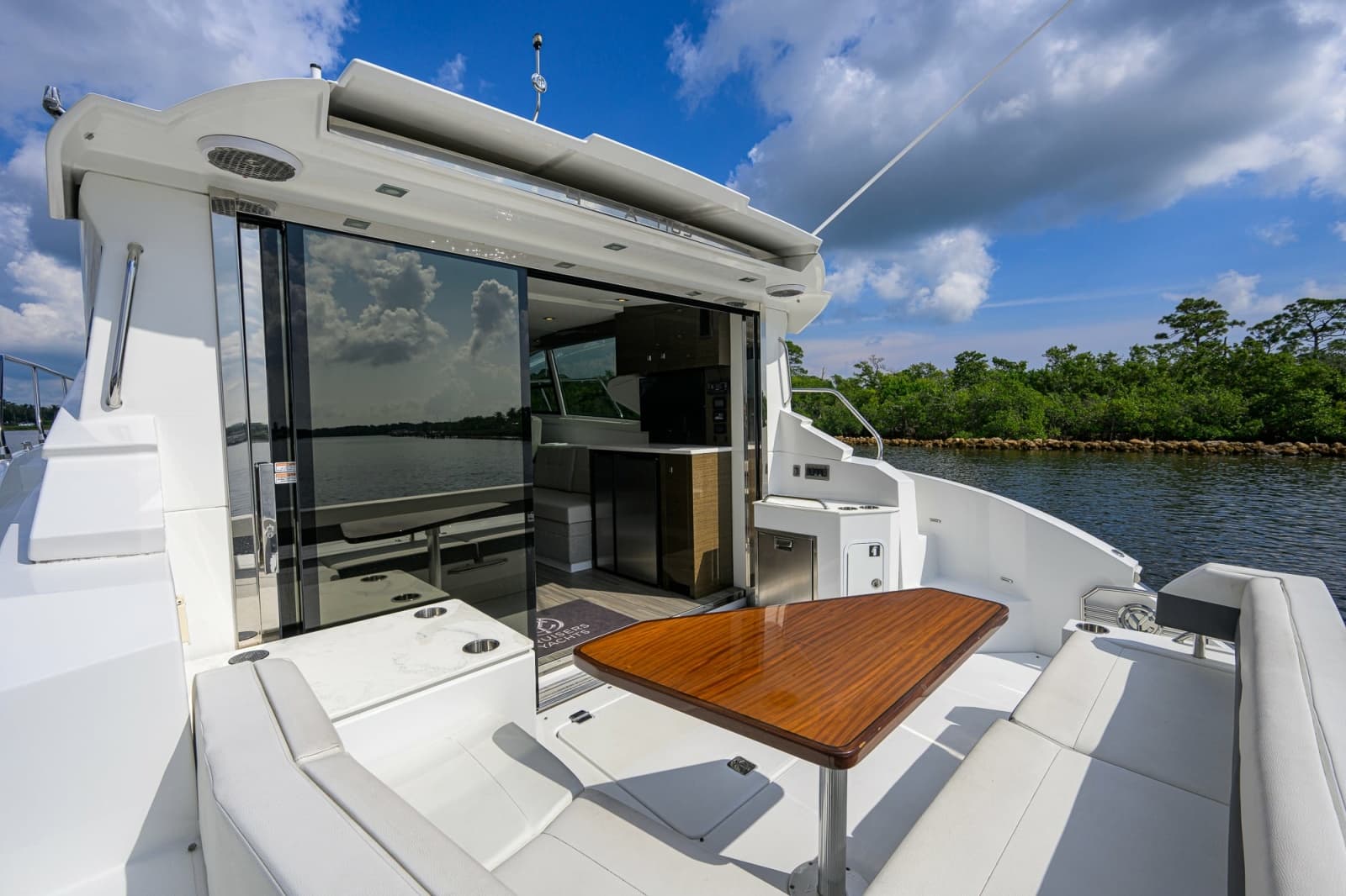 2020 Cruisers 46 Cantius
