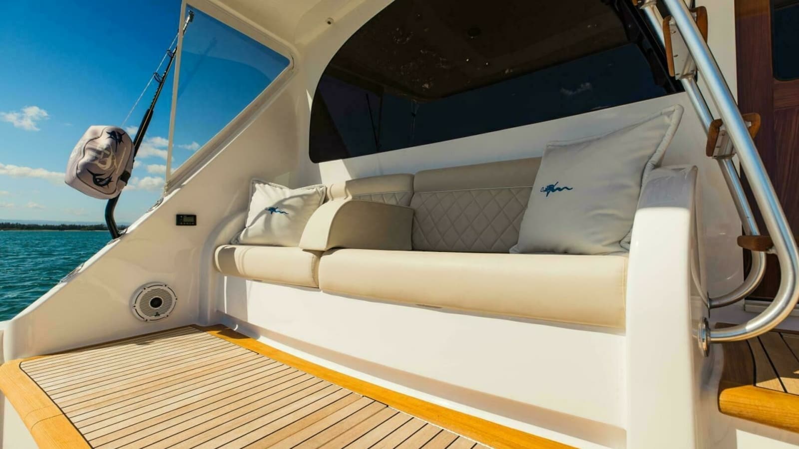 2020 Viking 72 Enclosed Bridge