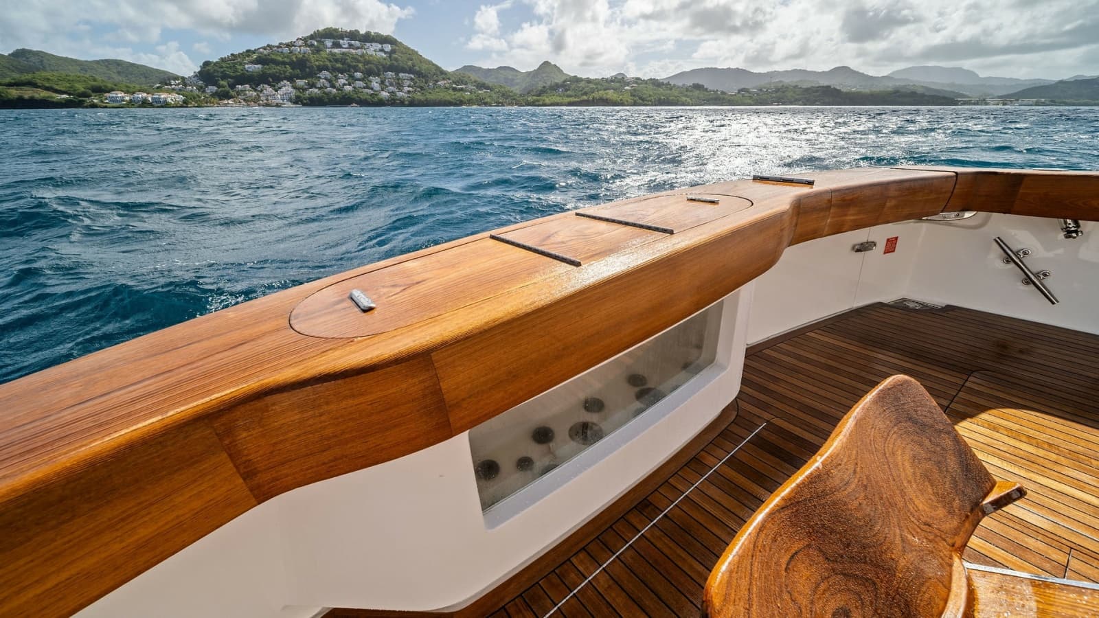 Aft Deck with Teak Finish