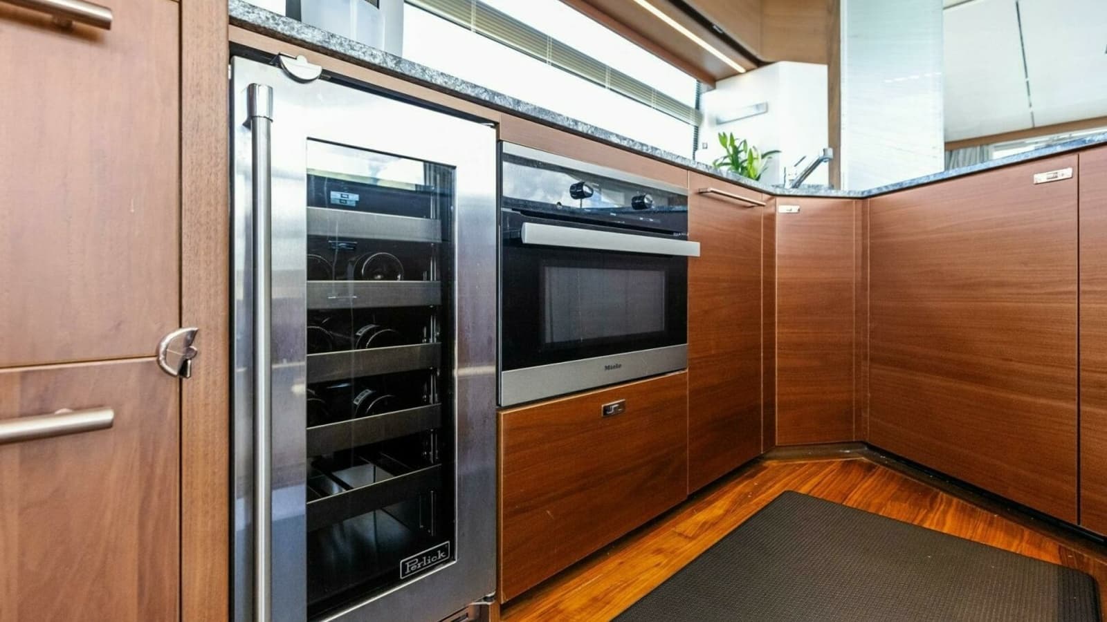 2018 Princess Y75 Motor Yacht