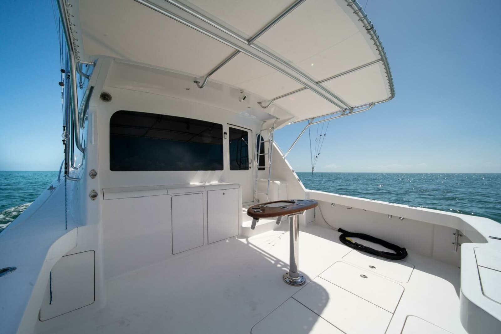 2006 Viking 52 Convertible