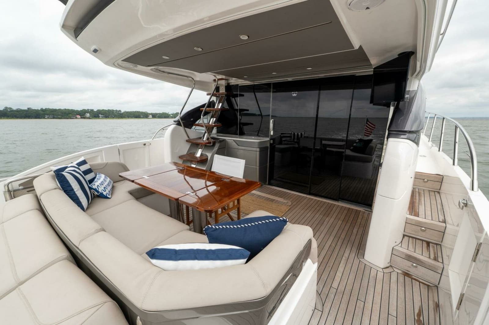 Princess 62 - Regent - Cockpit