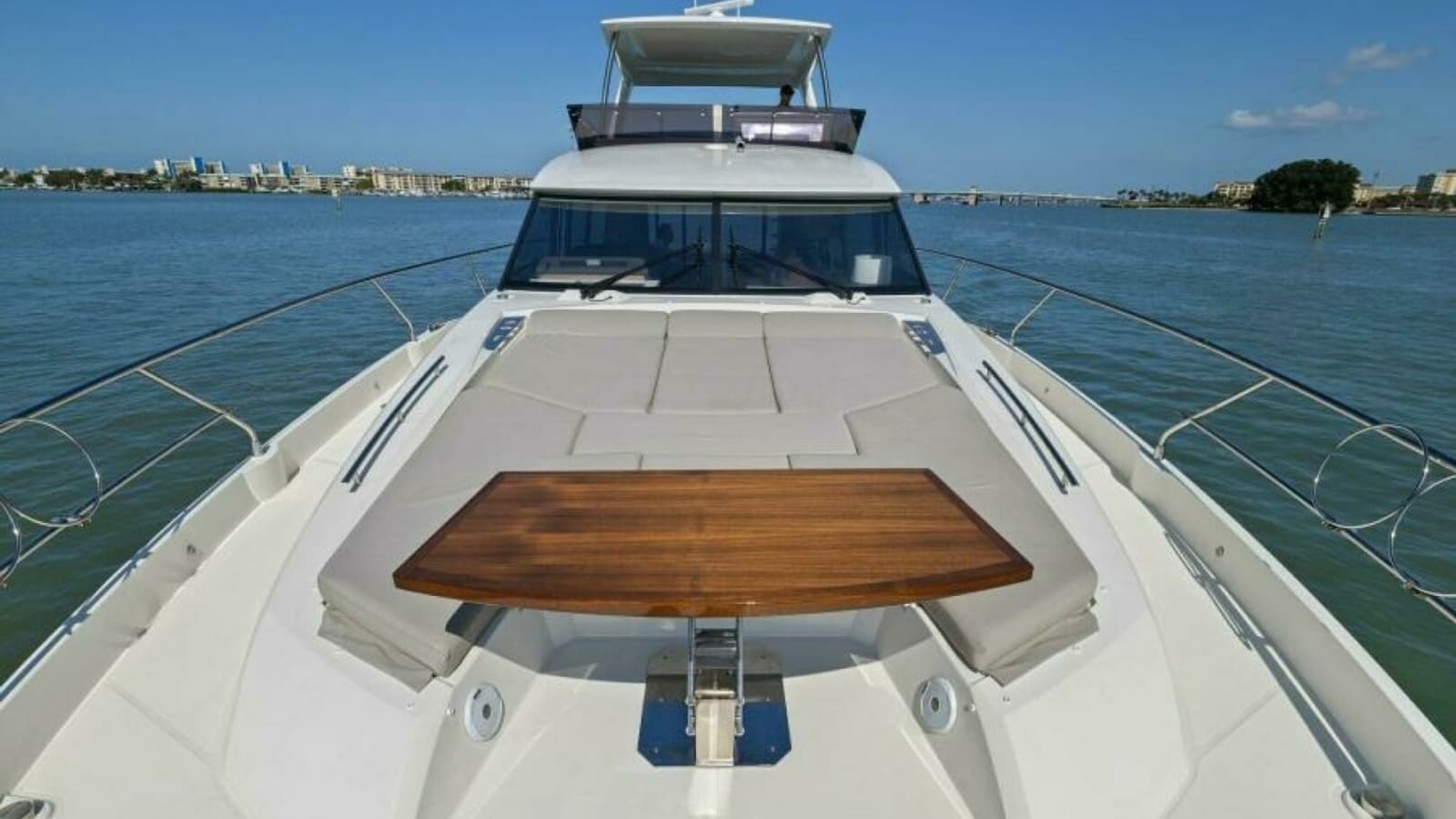 2022 59 Prestige Flybridge - How Sweet It Its - Bow