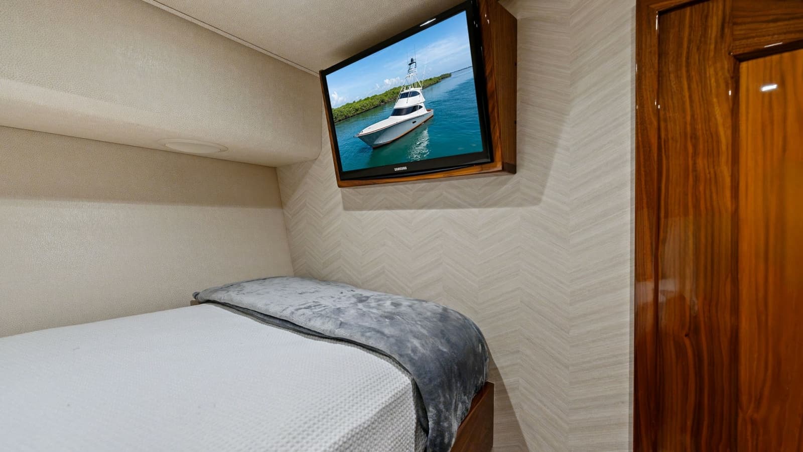 2016 Viking 80 Enclosed Bridge- FRIGATE-Crew Quarters