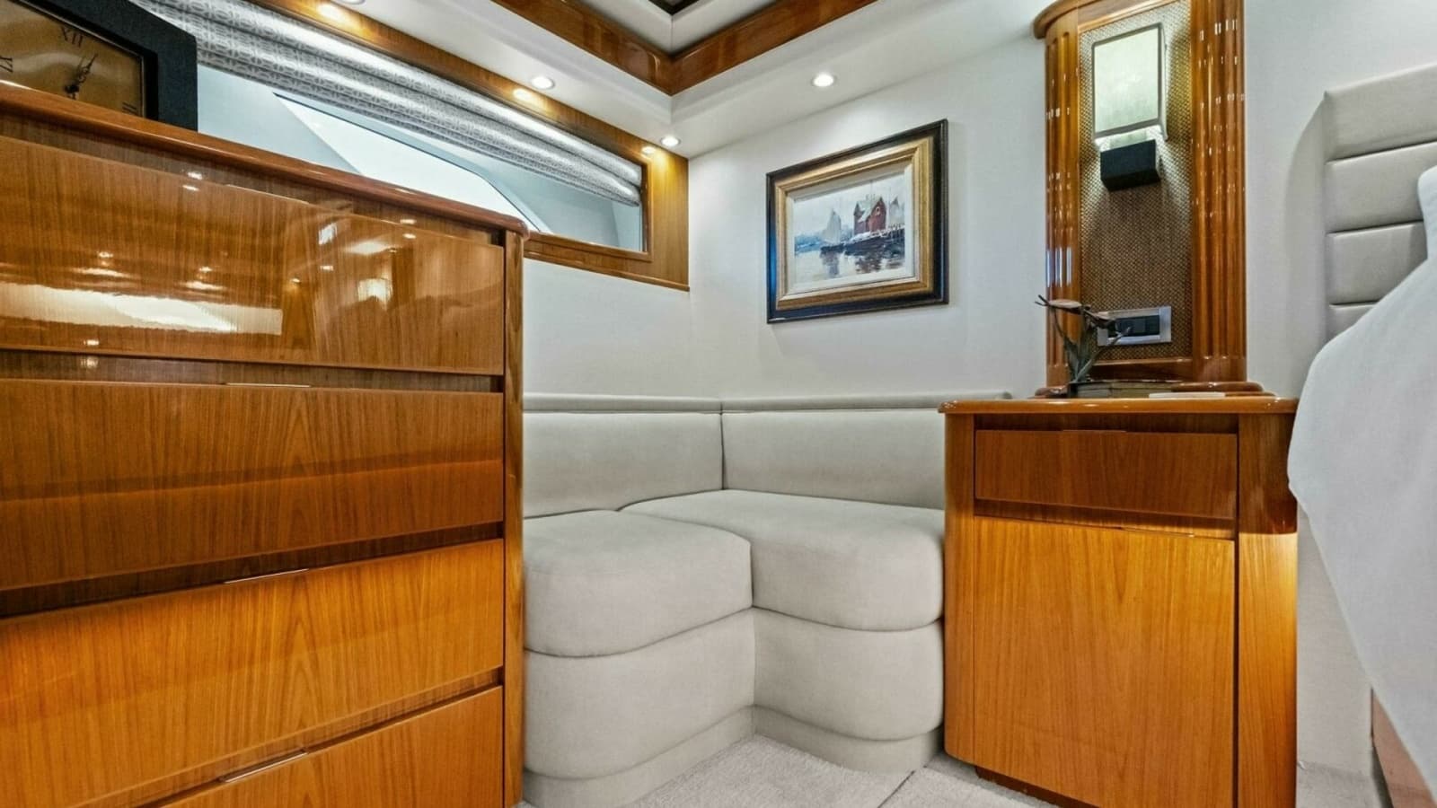 2012 82 Viking Convertible - Lady Di