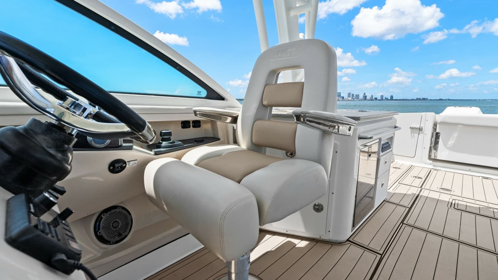 Helm Station with Premium Seating