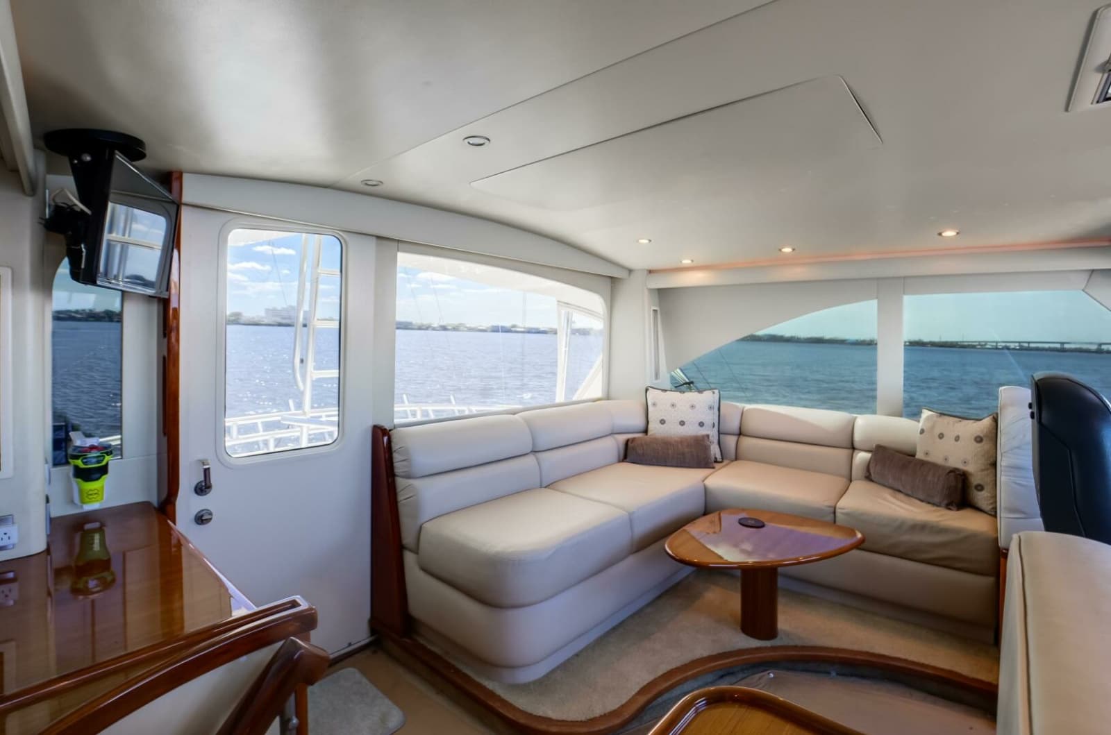 Viking 64 - High Life -