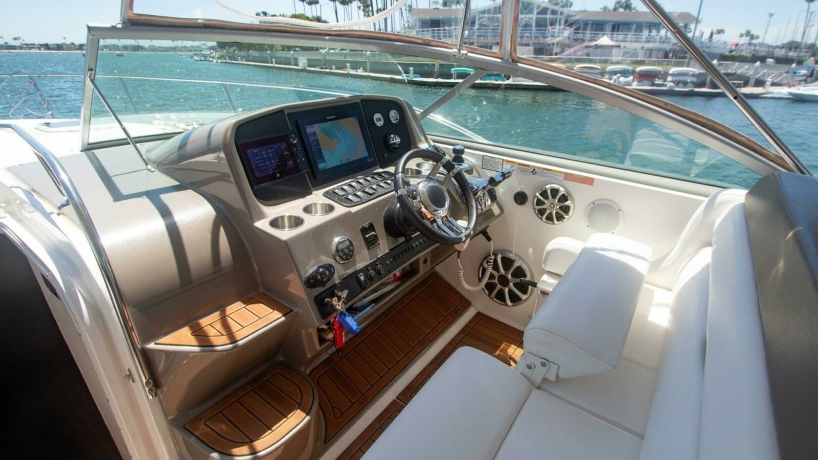 2008 Rinker 40 Express Cruiser