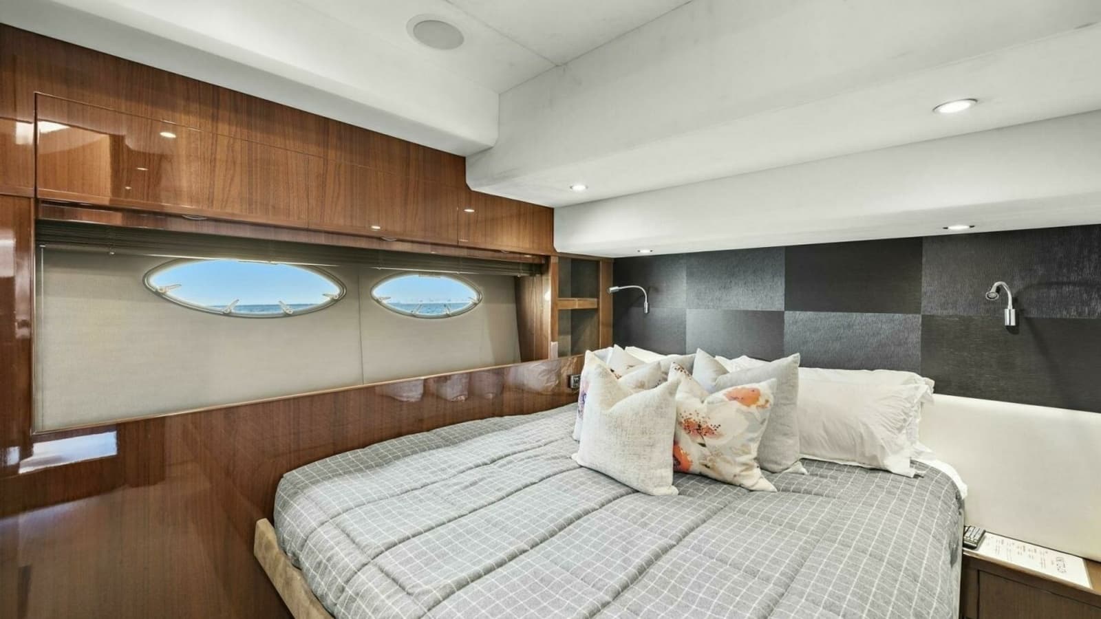 2015 Princess 72 Motor Yacht "LA-Z-BUOY"