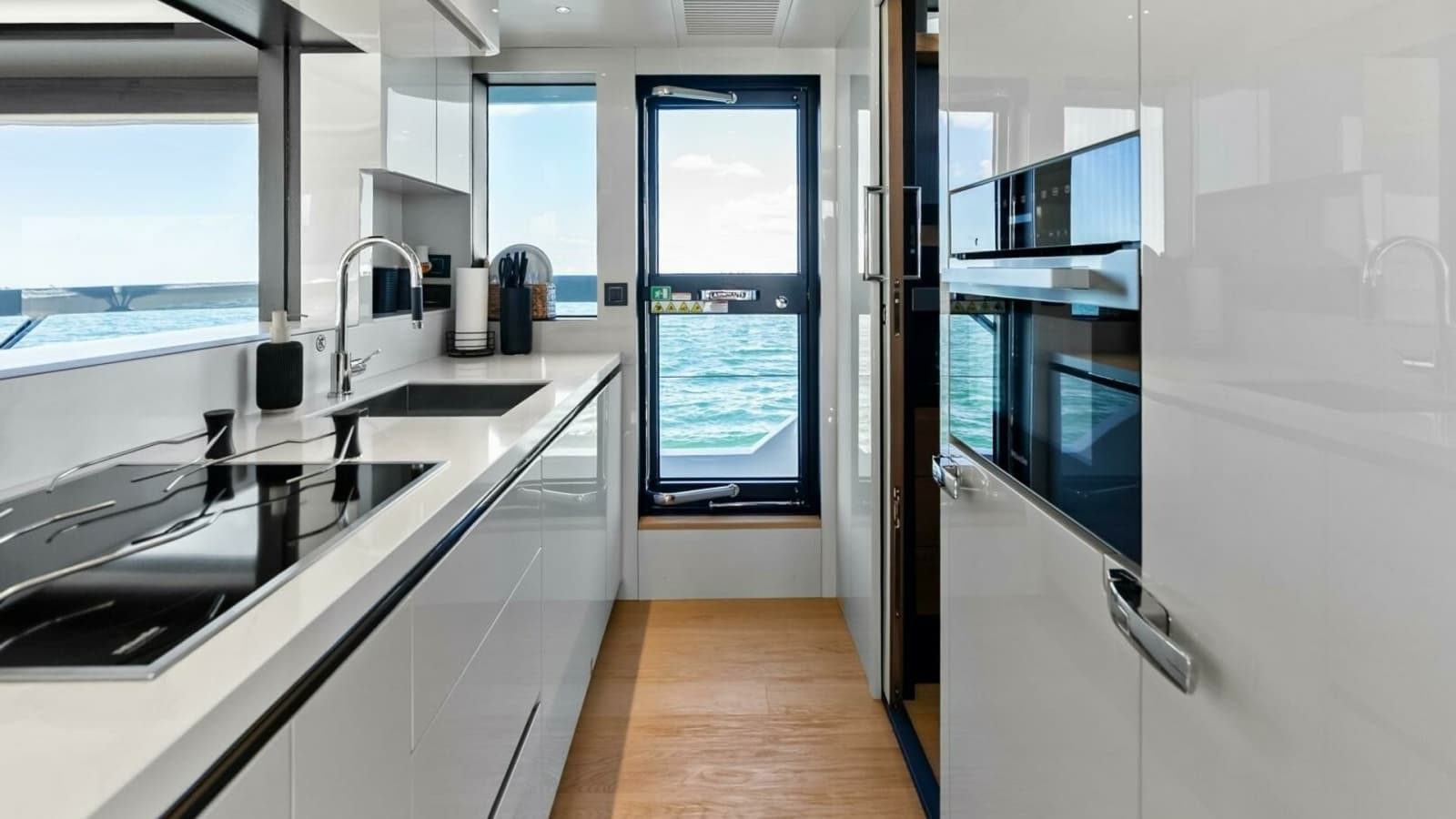 2025 Absolute 75 Navetta