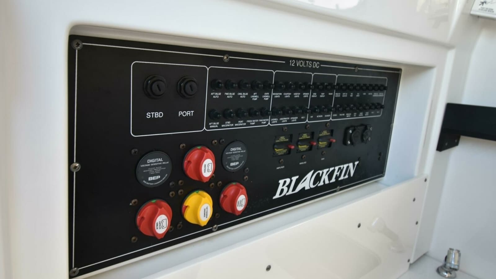 2021 Blackfin 332